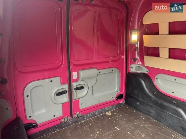 Красный Рено Кенгу, объемом двигателя 1.46 л и пробегом 230 тыс. км за 3999 $, фото 10 на Automoto.ua