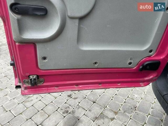 Красный Рено Кенгу, объемом двигателя 1.46 л и пробегом 230 тыс. км за 3999 $, фото 6 на Automoto.ua