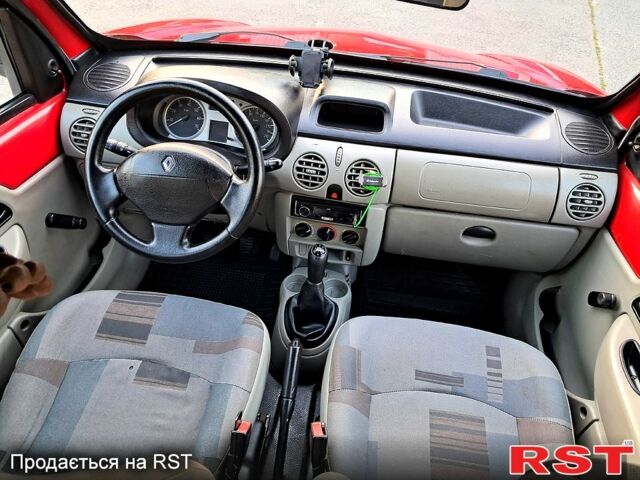 Красный Рено Кенгу, объемом двигателя 1.5 л и пробегом 197 тыс. км за 4950 $, фото 10 на Automoto.ua
