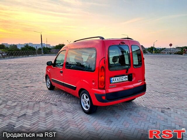 Красный Рено Кенгу, объемом двигателя 1.5 л и пробегом 197 тыс. км за 4950 $, фото 3 на Automoto.ua