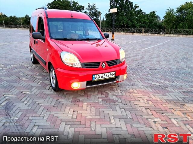 Красный Рено Кенгу, объемом двигателя 1.5 л и пробегом 197 тыс. км за 4950 $, фото 1 на Automoto.ua