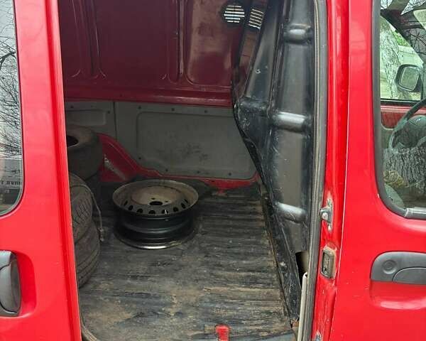 Красный Рено Кенгу, объемом двигателя 1.4 л и пробегом 364 тыс. км за 4500 $, фото 6 на Automoto.ua