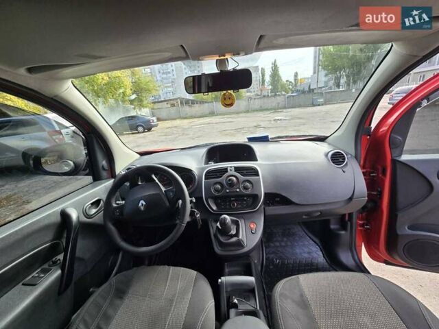 Красный Рено Кенгу, объемом двигателя 1.46 л и пробегом 190 тыс. км за 6700 $, фото 1 на Automoto.ua