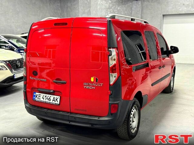 Красный Рено Кенгу, объемом двигателя 1.5 л и пробегом 179 тыс. км за 11699 $, фото 4 на Automoto.ua