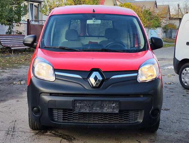 Красный Рено Кенгу, объемом двигателя 0 л и пробегом 58 тыс. км за 10999 $, фото 7 на Automoto.ua