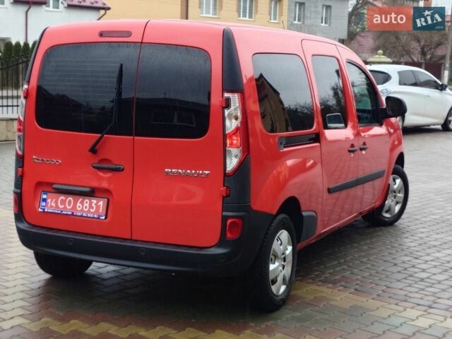 Красный Рено Кенгу, объемом двигателя 0 л и пробегом 59 тыс. км за 11777 $, фото 7 на Automoto.ua