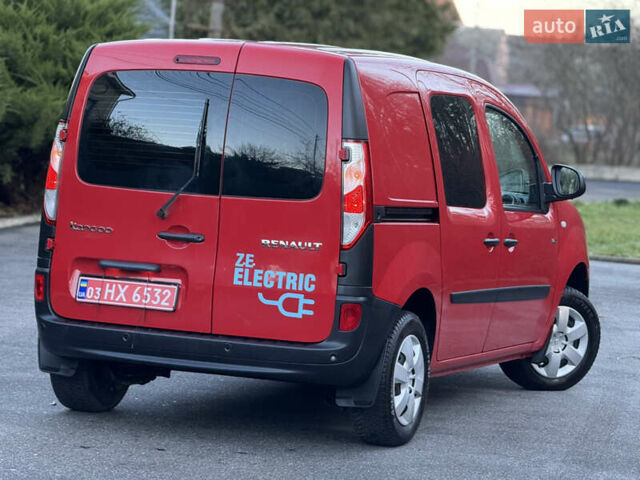 Красный Рено Кенгу, объемом двигателя 0 л и пробегом 21 тыс. км за 10299 $, фото 6 на Automoto.ua