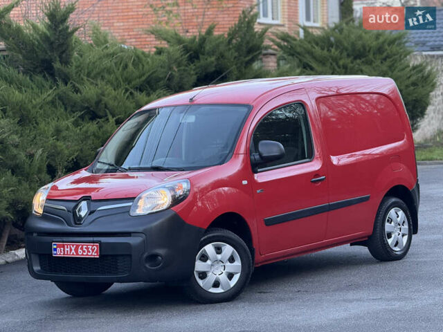 Красный Рено Кенгу, объемом двигателя 0 л и пробегом 21 тыс. км за 10299 $, фото 2 на Automoto.ua