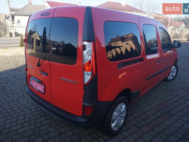 Красный Рено Кенгу, объемом двигателя 0 л и пробегом 54 тыс. км за 11555 $, фото 18 на Automoto.ua