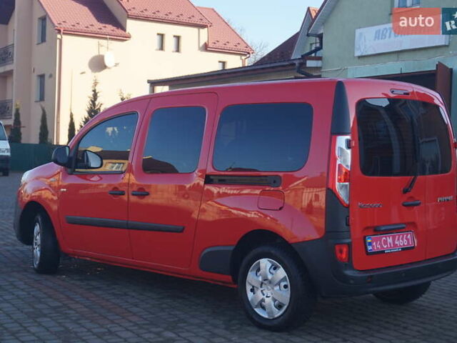 Красный Рено Кенгу, объемом двигателя 0 л и пробегом 54 тыс. км за 11555 $, фото 11 на Automoto.ua