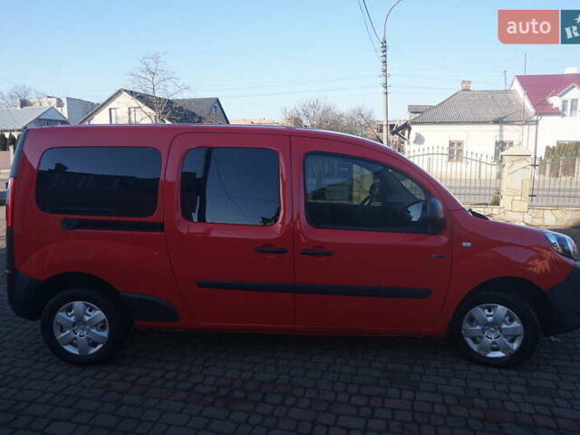 Красный Рено Кенгу, объемом двигателя 0 л и пробегом 54 тыс. км за 11555 $, фото 17 на Automoto.ua