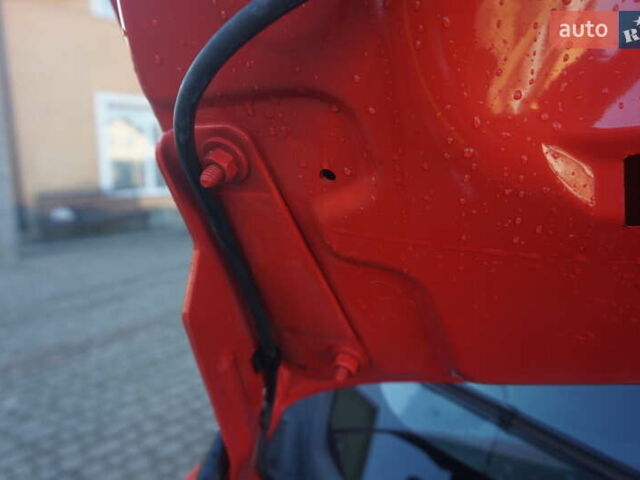 Красный Рено Кенгу, объемом двигателя 0 л и пробегом 54 тыс. км за 11555 $, фото 55 на Automoto.ua