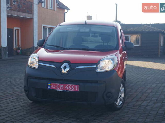Красный Рено Кенгу, объемом двигателя 0 л и пробегом 54 тыс. км за 11555 $, фото 2 на Automoto.ua