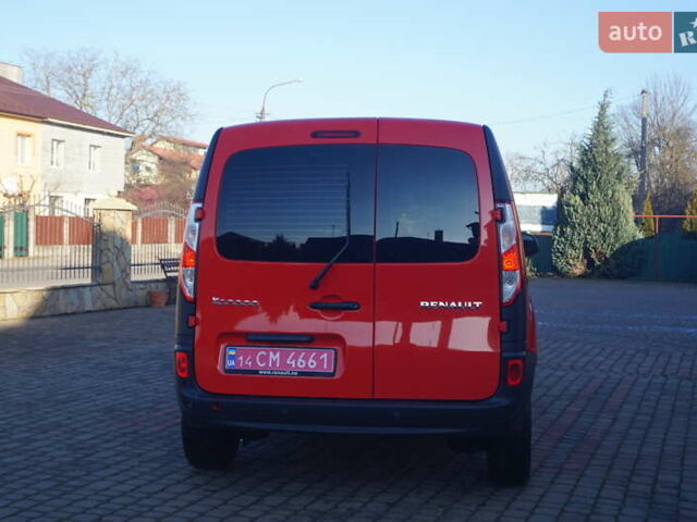 Красный Рено Кенгу, объемом двигателя 0 л и пробегом 54 тыс. км за 11555 $, фото 9 на Automoto.ua