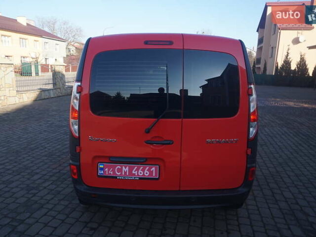 Красный Рено Кенгу, объемом двигателя 0 л и пробегом 54 тыс. км за 11555 $, фото 19 на Automoto.ua