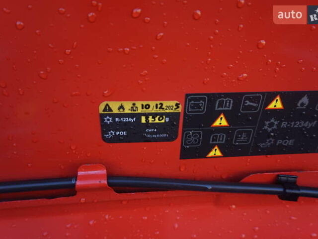 Красный Рено Кенгу, объемом двигателя 0 л и пробегом 54 тыс. км за 11555 $, фото 57 на Automoto.ua