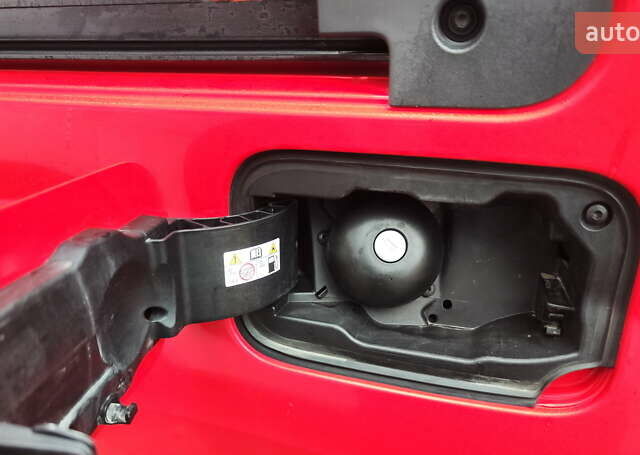 Красный Рено Кенгу, объемом двигателя 0 л и пробегом 63 тыс. км за 12399 $, фото 24 на Automoto.ua