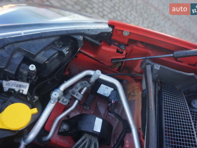 Красный Рено Кенгу, объемом двигателя 0 л и пробегом 54 тыс. км за 11555 $, фото 56 на Automoto.ua