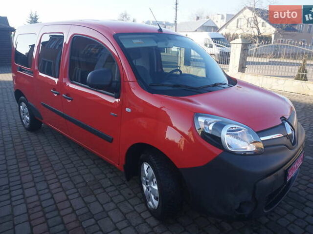 Красный Рено Кенгу, объемом двигателя 0 л и пробегом 54 тыс. км за 11555 $, фото 16 на Automoto.ua