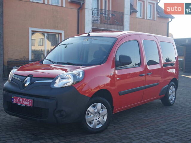 Красный Рено Кенгу, объемом двигателя 0 л и пробегом 54 тыс. км за 11555 $, фото 1 на Automoto.ua
