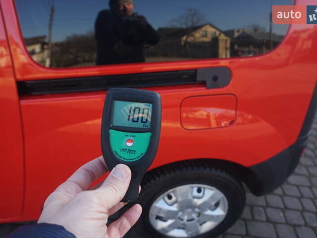 Красный Рено Кенгу, объемом двигателя 0 л и пробегом 54 тыс. км за 11555 $, фото 67 на Automoto.ua