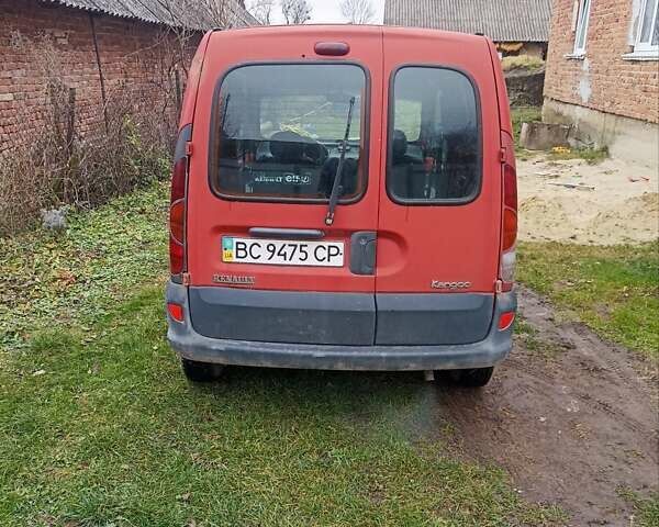 Красный Рено Кенгу, объемом двигателя 1.15 л и пробегом 255 тыс. км за 1300 $, фото 2 на Automoto.ua