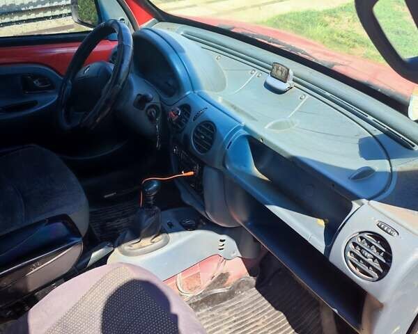 Красный Рено Кенгу, объемом двигателя 1.9 л и пробегом 259 тыс. км за 1700 $, фото 1 на Automoto.ua