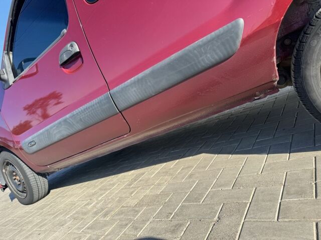 Красный Рено Кенгу, объемом двигателя 1.5 л и пробегом 404 тыс. км за 3700 $, фото 5 на Automoto.ua