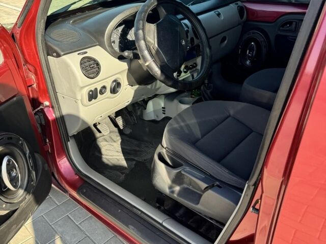 Красный Рено Кенгу, объемом двигателя 1.5 л и пробегом 404 тыс. км за 3700 $, фото 14 на Automoto.ua