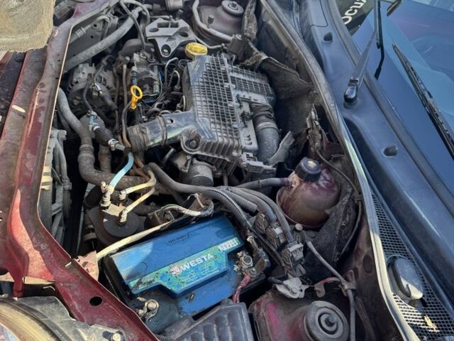 Красный Рено Кенгу, объемом двигателя 1.5 л и пробегом 404 тыс. км за 3700 $, фото 15 на Automoto.ua