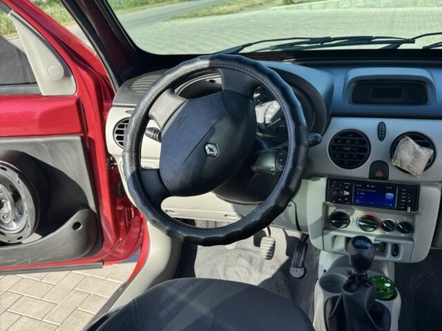 Красный Рено Кенгу, объемом двигателя 1.5 л и пробегом 404 тыс. км за 3700 $, фото 18 на Automoto.ua
