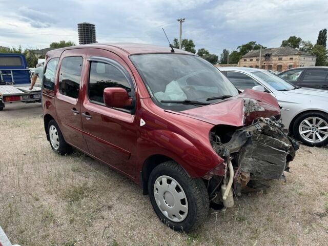 Красный Рено Кенгу, объемом двигателя 1.5 л и пробегом 200 тыс. км за 2700 $, фото 6 на Automoto.ua