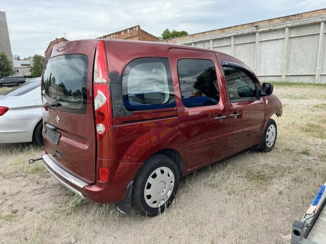 Красный Рено Кенгу, объемом двигателя 1.5 л и пробегом 200 тыс. км за 2700 $, фото 4 на Automoto.ua