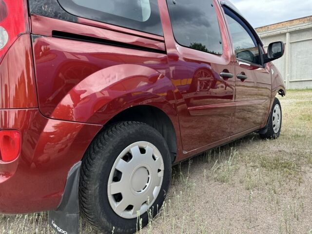 Красный Рено Кенгу, объемом двигателя 1.5 л и пробегом 200 тыс. км за 2700 $, фото 14 на Automoto.ua