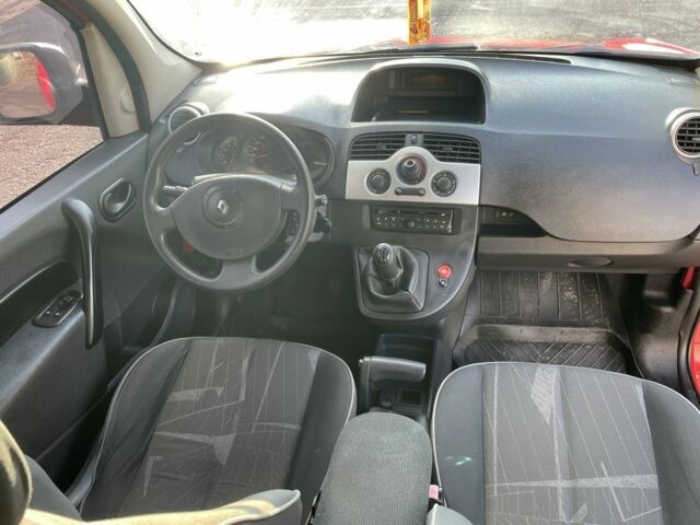 Червоний Рено Кєнгу, об'ємом двигуна 1.5 л та пробігом 248 тис. км за 5600 $, фото 7 на Automoto.ua