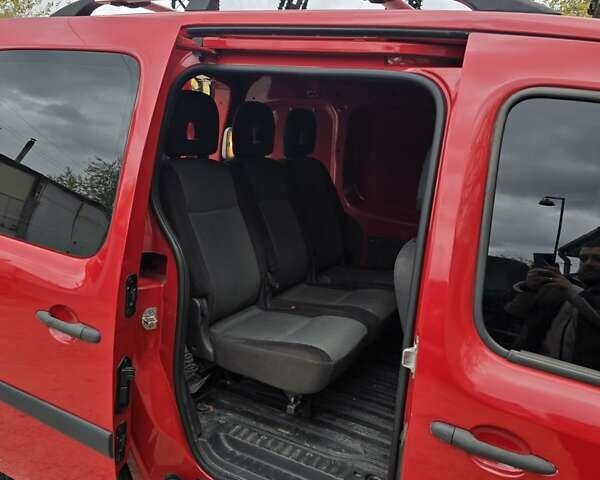 Красный Рено Кенгу, объемом двигателя 1.5 л и пробегом 186 тыс. км за 7300 $, фото 13 на Automoto.ua