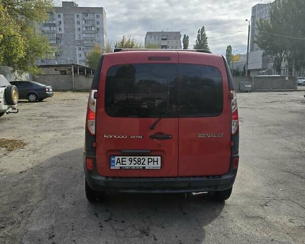 Красный Рено Кенгу, объемом двигателя 1.5 л и пробегом 186 тыс. км за 7300 $, фото 7 на Automoto.ua