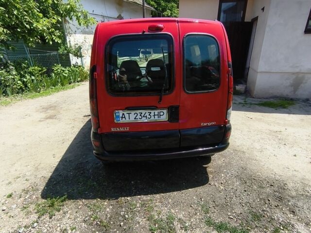 Красный Рено Кенгу, объемом двигателя 1.4 л и пробегом 275 тыс. км за 125000 $, фото 4 на Automoto.ua