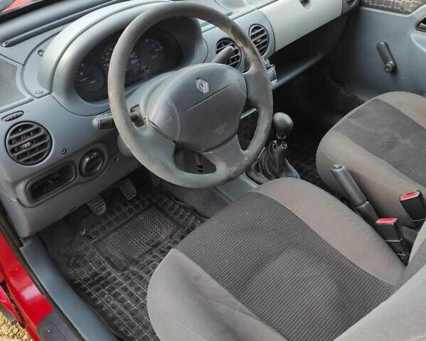 Красный Рено Кенгу, объемом двигателя 1.87 л и пробегом 410 тыс. км за 2700 $, фото 3 на Automoto.ua