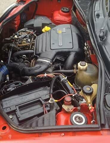 Красный Рено Кенгу, объемом двигателя 1.87 л и пробегом 220 тыс. км за 2600 $, фото 5 на Automoto.ua