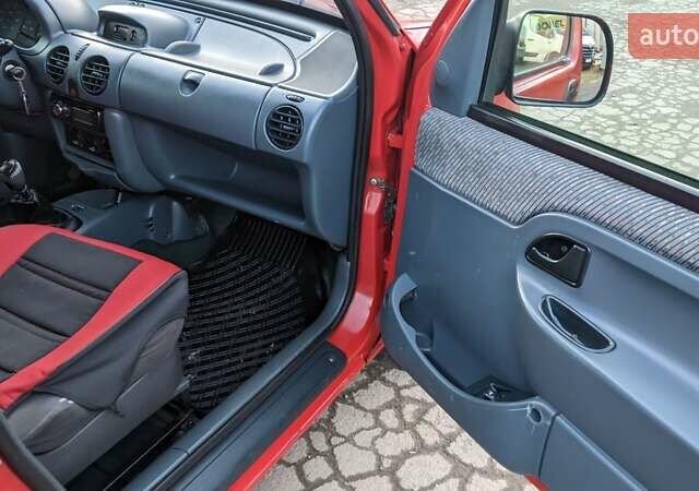 Червоний Рено Кєнгу, об'ємом двигуна 1.87 л та пробігом 272 тис. км за 3000 $, фото 3 на Automoto.ua