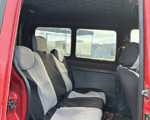 Красный Рено Кенгу, объемом двигателя 1.2 л и пробегом 340 тыс. км за 2400 $, фото 9 на Automoto.ua