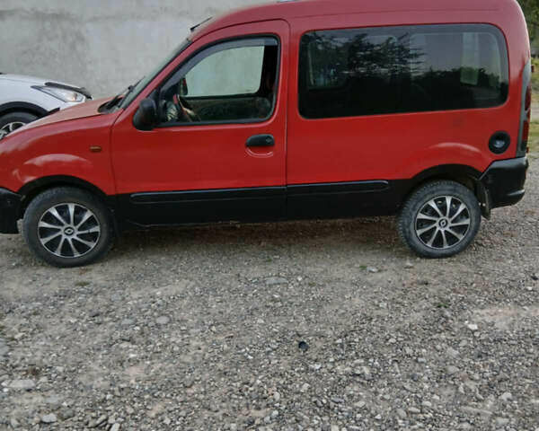 Красный Рено Кенгу, объемом двигателя 1.2 л и пробегом 300 тыс. км за 2200 $, фото 7 на Automoto.ua