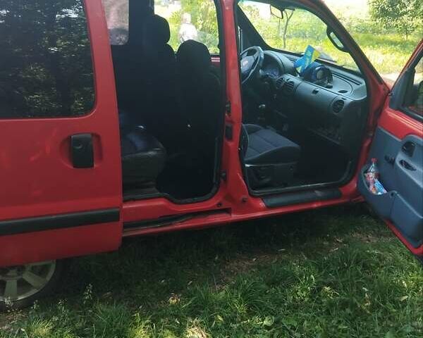 Красный Рено Кенгу, объемом двигателя 1.9 л и пробегом 555 тыс. км за 2000 $, фото 2 на Automoto.ua