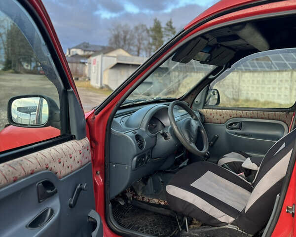 Красный Рено Кенгу, объемом двигателя 1.2 л и пробегом 340 тыс. км за 2400 $, фото 7 на Automoto.ua