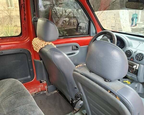 Красный Рено Кенгу, объемом двигателя 1.9 л и пробегом 280 тыс. км за 3200 $, фото 12 на Automoto.ua