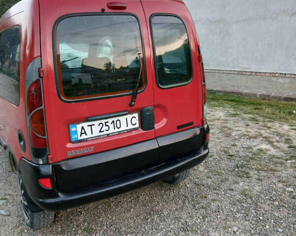 Красный Рено Кенгу, объемом двигателя 1.2 л и пробегом 300 тыс. км за 2200 $, фото 4 на Automoto.ua