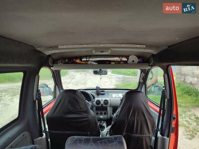 Красный Рено Кенгу, объемом двигателя 1.87 л и пробегом 190 тыс. км за 3400 $, фото 10 на Automoto.ua