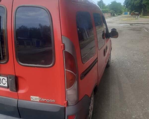 Красный Рено Кенгу, объемом двигателя 1.9 л и пробегом 310 тыс. км за 3500 $, фото 4 на Automoto.ua