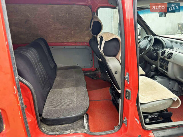 Рено Кенгу 2002 в Одессе на Automoto.ua Красный Рено Кенгу, объемом двигателя 1.9 л и пробегом 338 тыс. км за 2350 $, фото 5 на Automoto.ua
